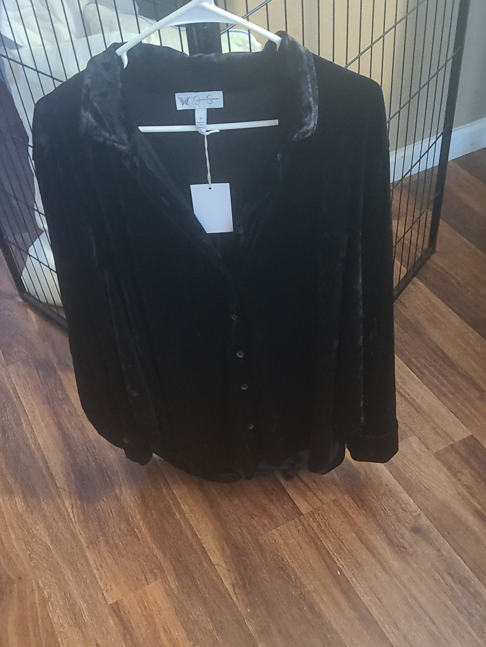 Jessica Simpson Black Top with Label Detail